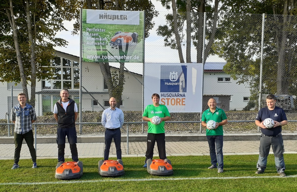 Rasenroboter verdrängen Sportplatzmäher