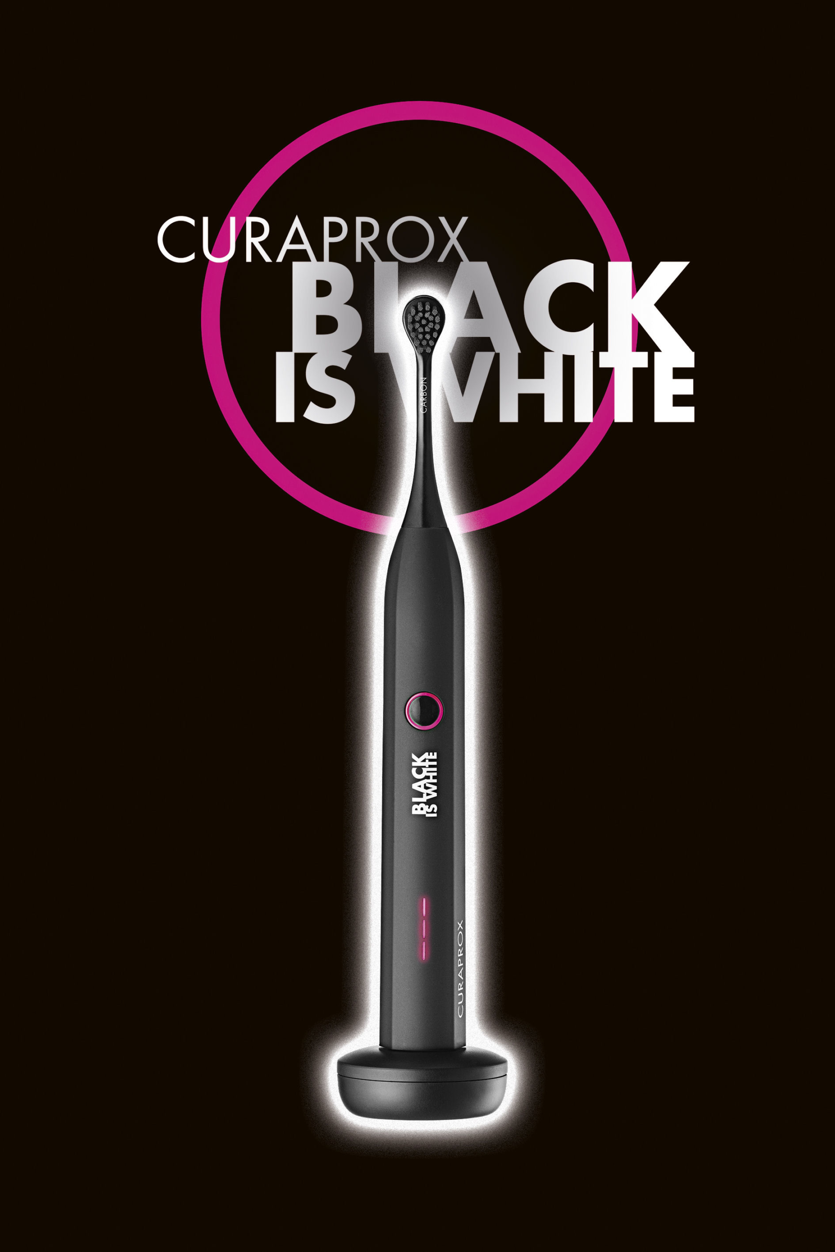 BLACK IS WHITE – Hydrosonic Schallzahnbürste von CURAPROX lässt alle Zähne strahlen. Nicht nur die Frontzähne