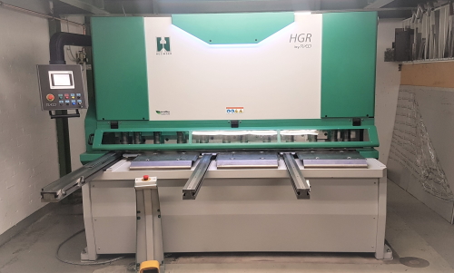 Hezinger unterstützt Forscher