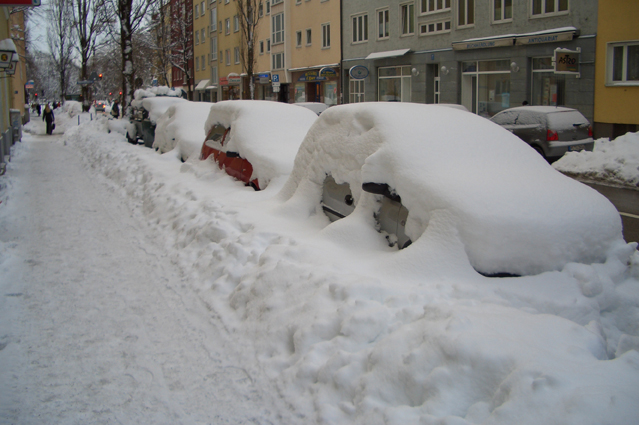 Leise rieselt der Schnee – auch auf Straßen und Gehwege – Verbraucherinformation der ERGO Group