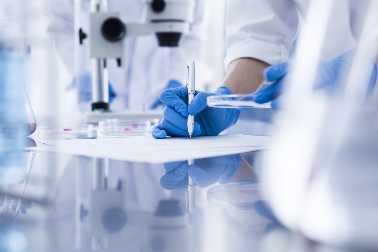 Dr. Gouya Ram-Liebig – Eine multizentrische, prospektive, Anwendungsbeobachtung