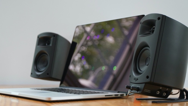 Klipsch präsentiert ProMedia 2.1 BT: legendärer Klipsch Sound für den Schreibtisch