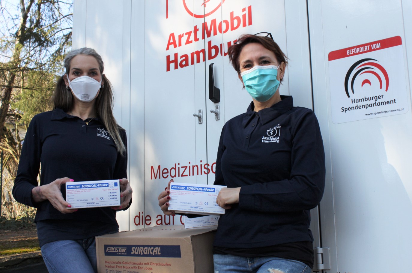 FarStar® medical spendet Masken für Hamburger ArztMobil