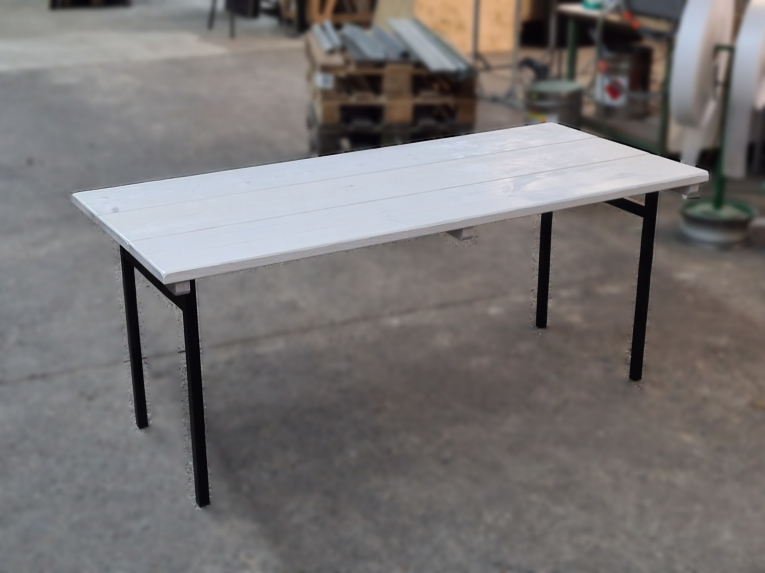 Der neu Trend Rustikale Klapptische aus Gerüstbohlen