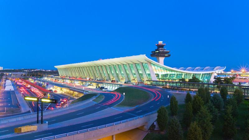 Beispiel Washington Dulles International Airport: Wie Flughäfen das Reisen für Passagiere in Corona-Zeiten so gesundheitssicher wie möglich gestalten