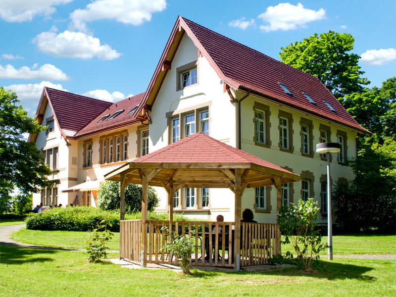 KRANKENSCHWESTER HEILBRONN – KLINIKUM AM WEISSENHOF