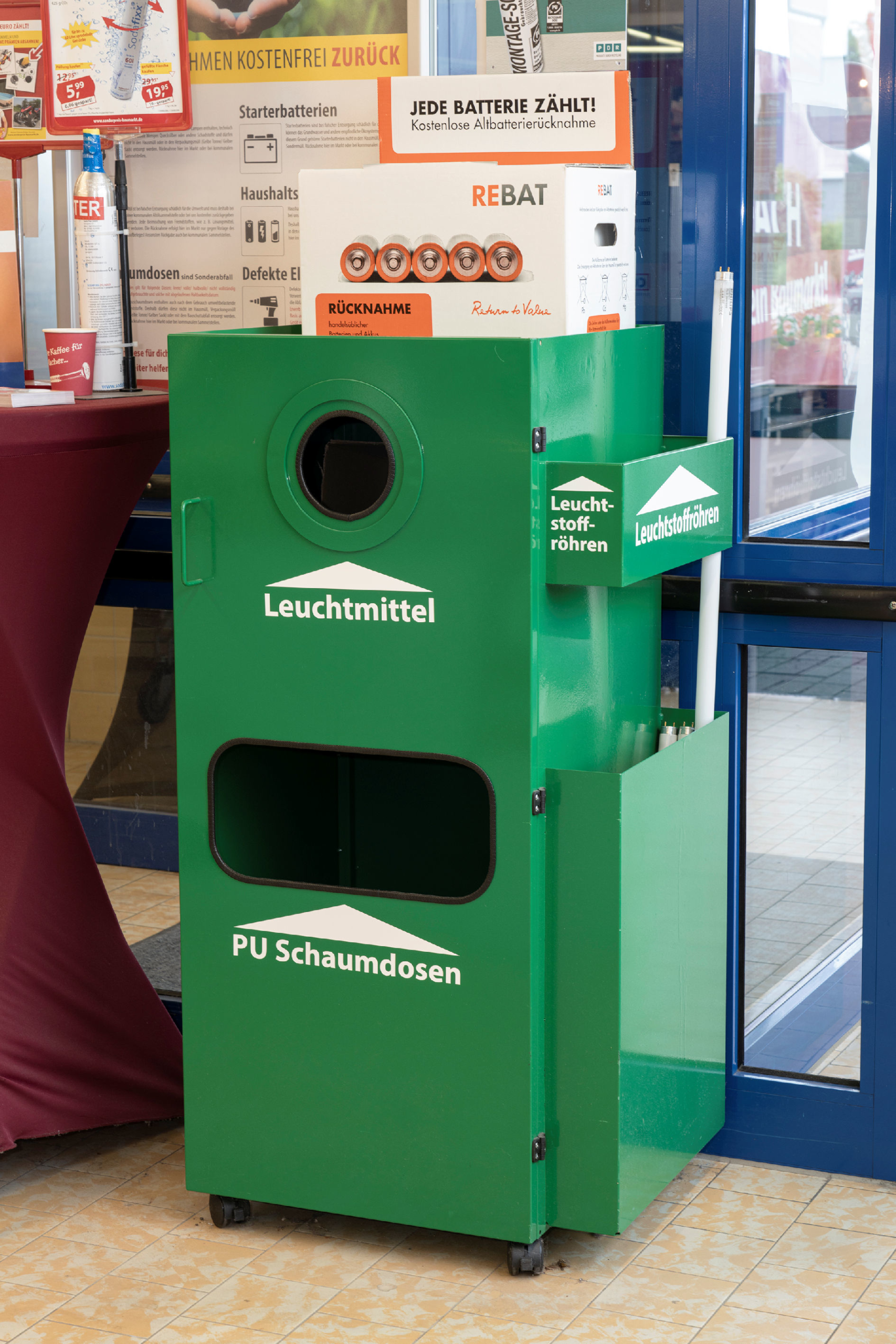 So organisiert Sonderpreis Baumarkt die Sonderabfallentsorgung