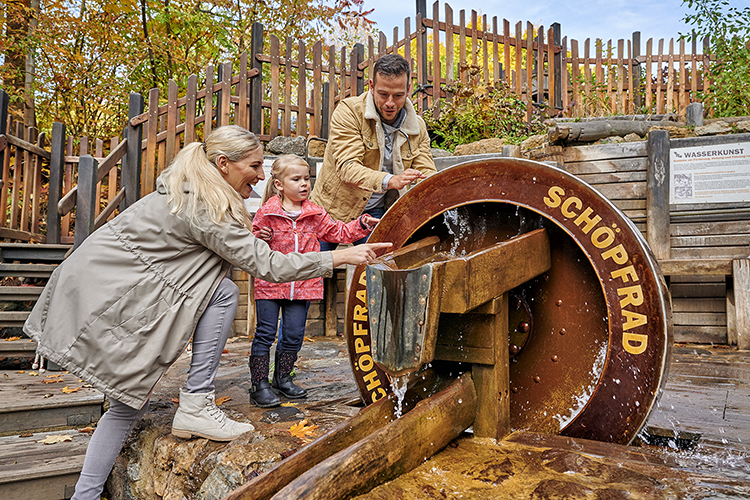 Ferienspaß in der Erlebniswelt Feengrotten