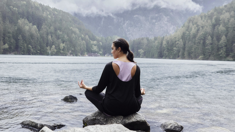 Curvy Yoga: Kostenloser Ratgeber zum Download