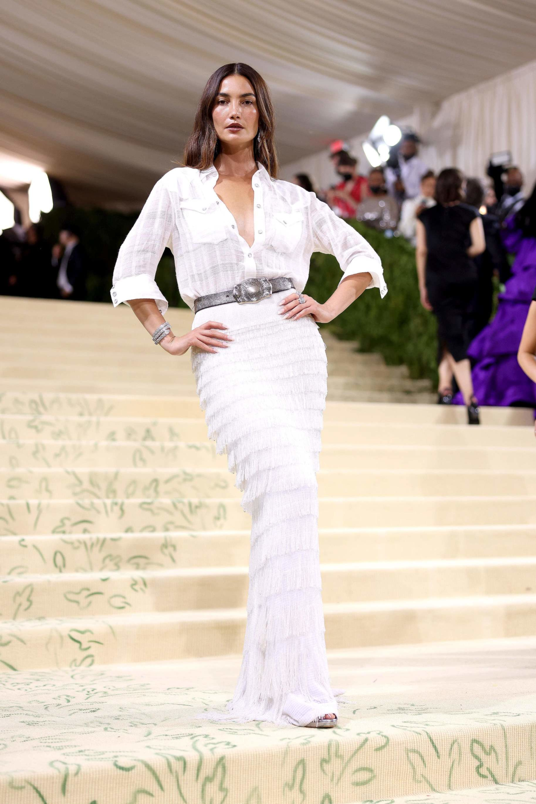 Lily Aldridge Met Gala 2021 –  Stylingtipps von Moroccanoil Celebrity Hairstylist Bryce Scarlett