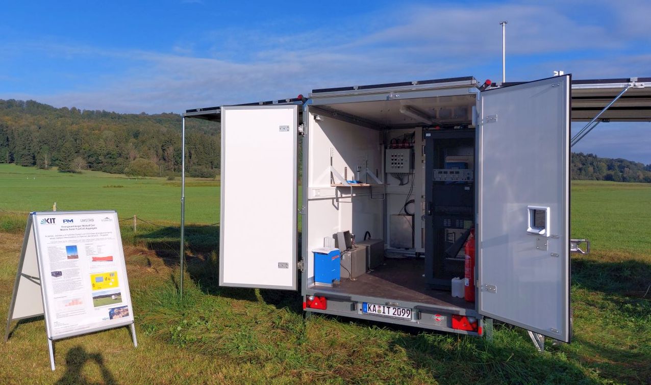 Proton Motor fuel cell „PM Module S8“ integrated into mobile energy trailer