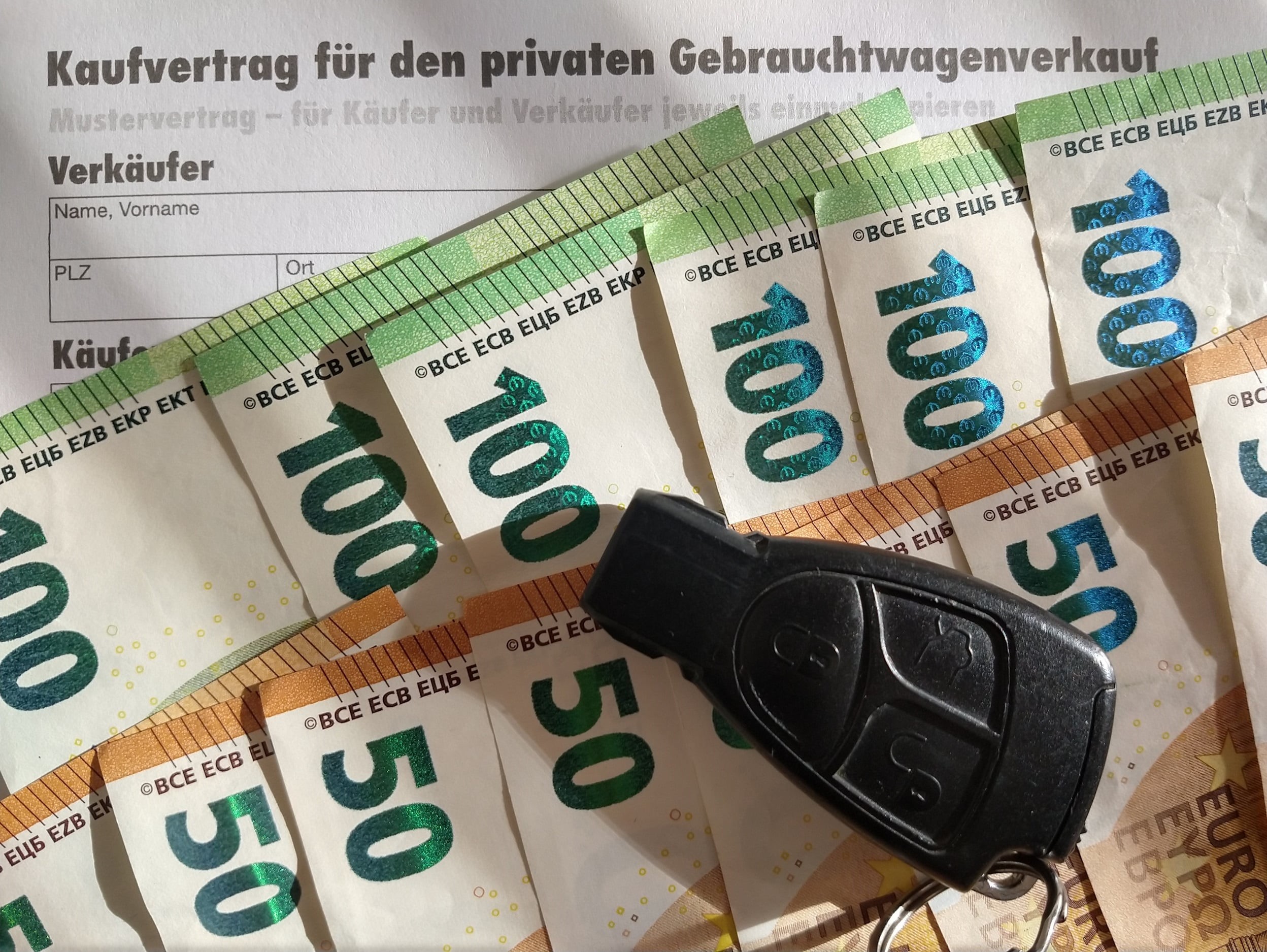 Das eigene Auto verkaufen – Tipps für eine reibungslose Abwicklung