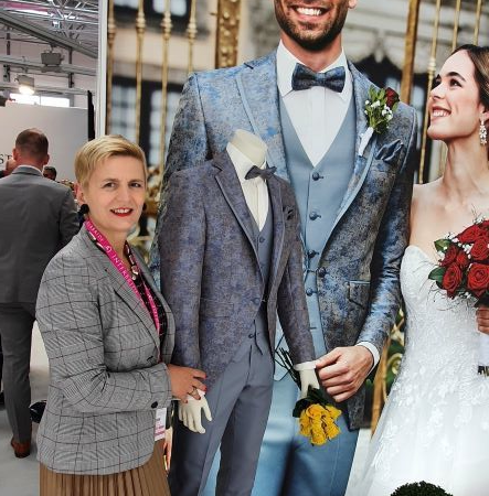 Haus der Braut & Gentleman, Mönchengladbach: Royaler Hochzeitsanzug für Traumprinzen 2022