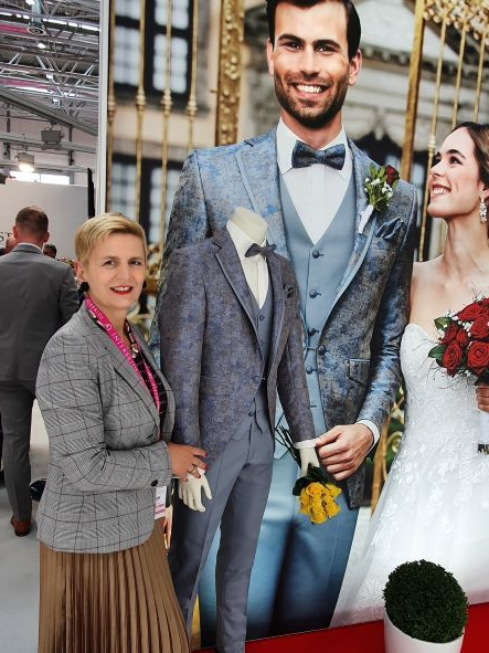 Haus der Braut & Gentleman, Mönchengladbach: Royaler Hochzeitsanzug für Traumprinzen 2022