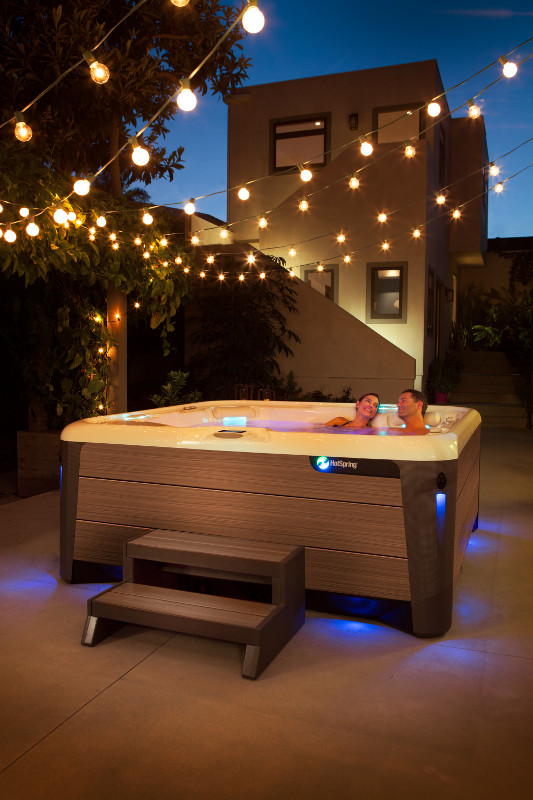 Outdoor Whirlpools – Homeoffice mit Spa