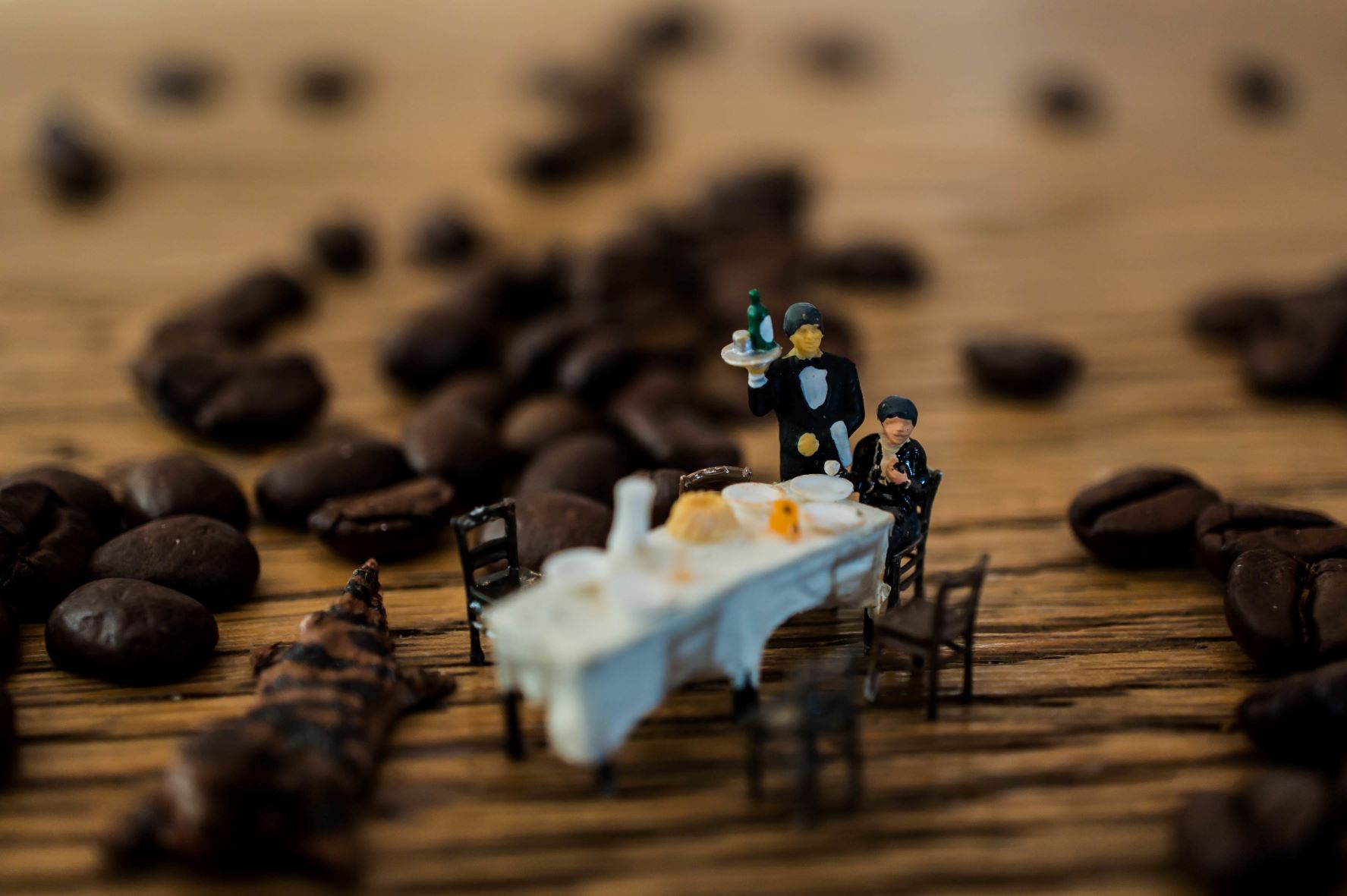 Dinner for One? Identisch wie im Geschäftsleben!