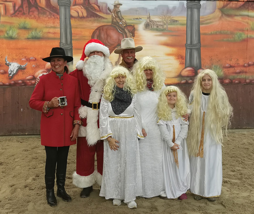 Tierpaten und der Weihnachtsmann auf der Ballermann Ranch