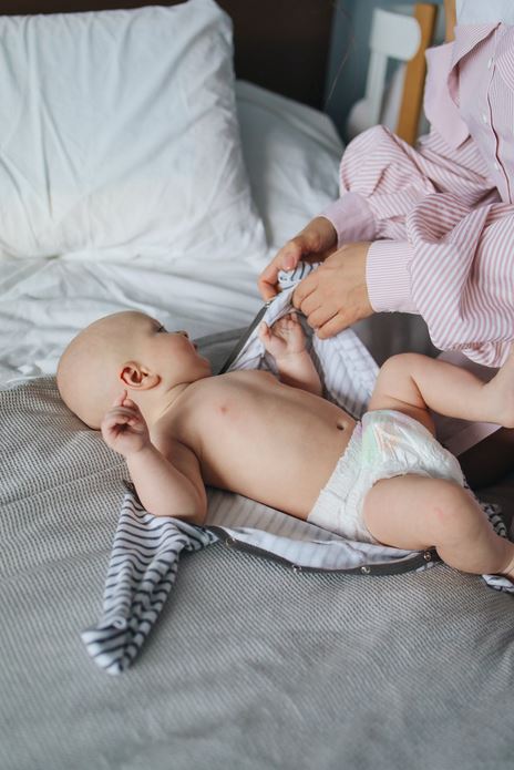 Osteopath Oliver Garn mit spezieller Behandlung für Kleinkinder und Saeuglinge