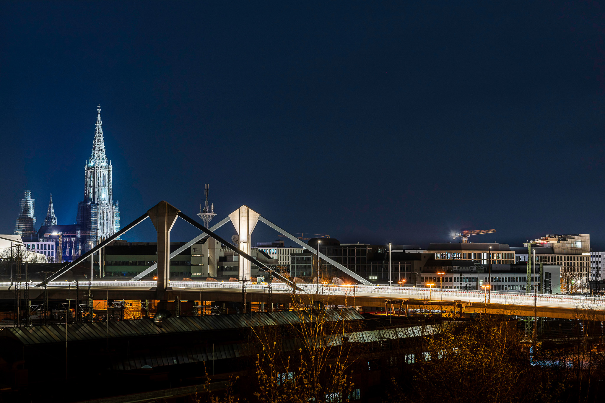 Mit LED im Handlauf setzt Ulm alles ins richtige Licht