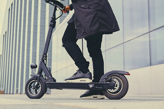 Versicherungspflicht für E-Scooter – Aktuelle Verbraucherfrage der ERGO Versicherung