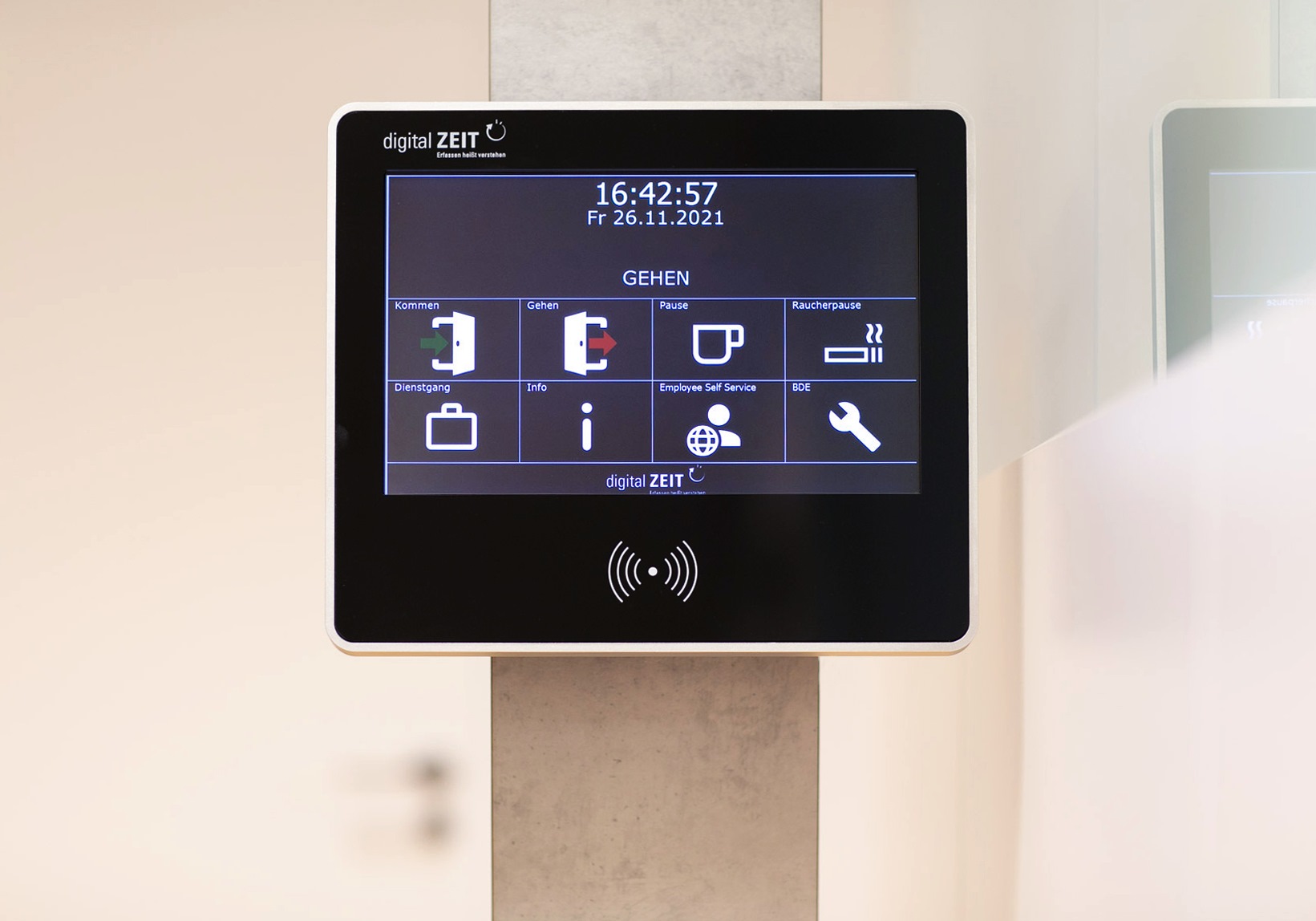 Neues Terminal mit integriertem Employee Self Service