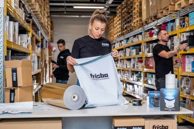 Internationales Start-up Frisbo bietet deutschen Onlinehändlern gesamteuropäische digitale Fulfillment-Lösung