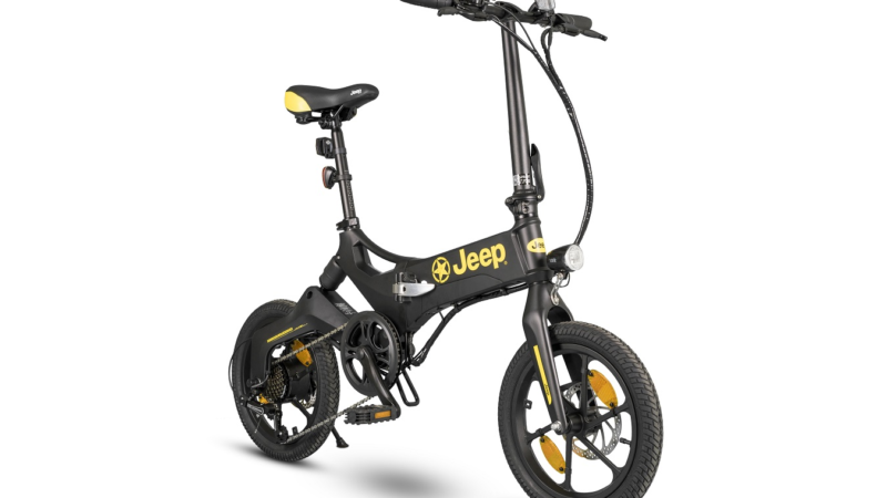 XXS bei maximaler Flexibilität verspricht das neue Elektro-Faltrad von Jeep E-Bikes