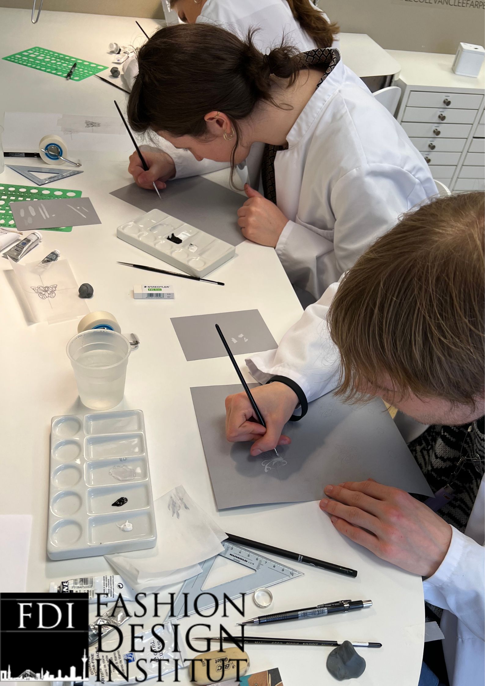 Fashion Design Institut: Schüler designen Schmuck bei Van Cleef & Arpels in Paris