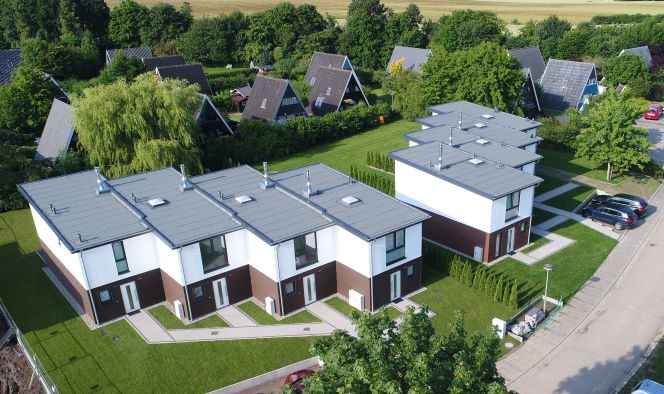 BALTIC VILLAGE: Zum 1. Geburtstag volles Haus in Damp an der Ostsee