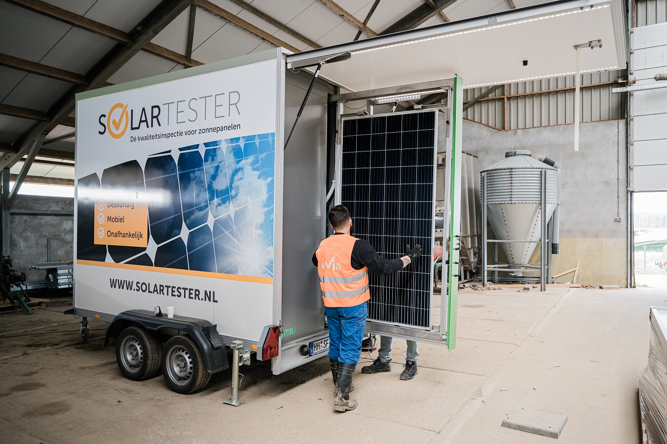 Panel-Qualitätskontrolle von SolarTester optimiert Stromeffizienz von Solarparks