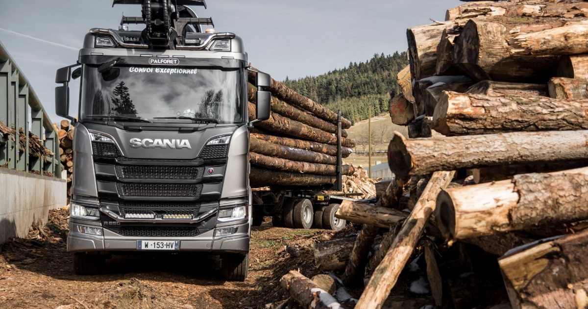 Svenska Cellulosa Aktiebolaget : SCAs weltweit einzigartiger Elektro-Holztransporter von Scania ist da