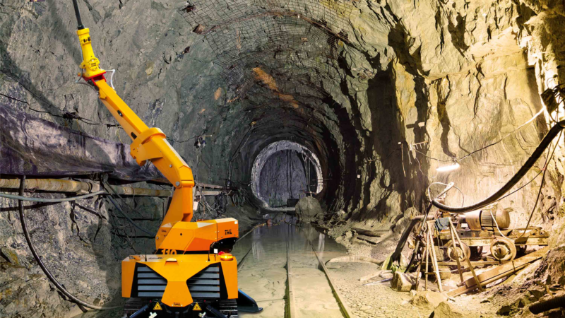 Remotely controlled machine with 360° rotary telescopic arm for working in confined spaces