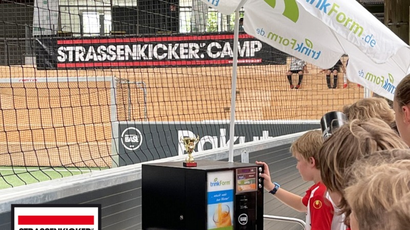 trinkForm unterstützt STRASSENKICKER.CAMP von Lukas Podolski in Köln