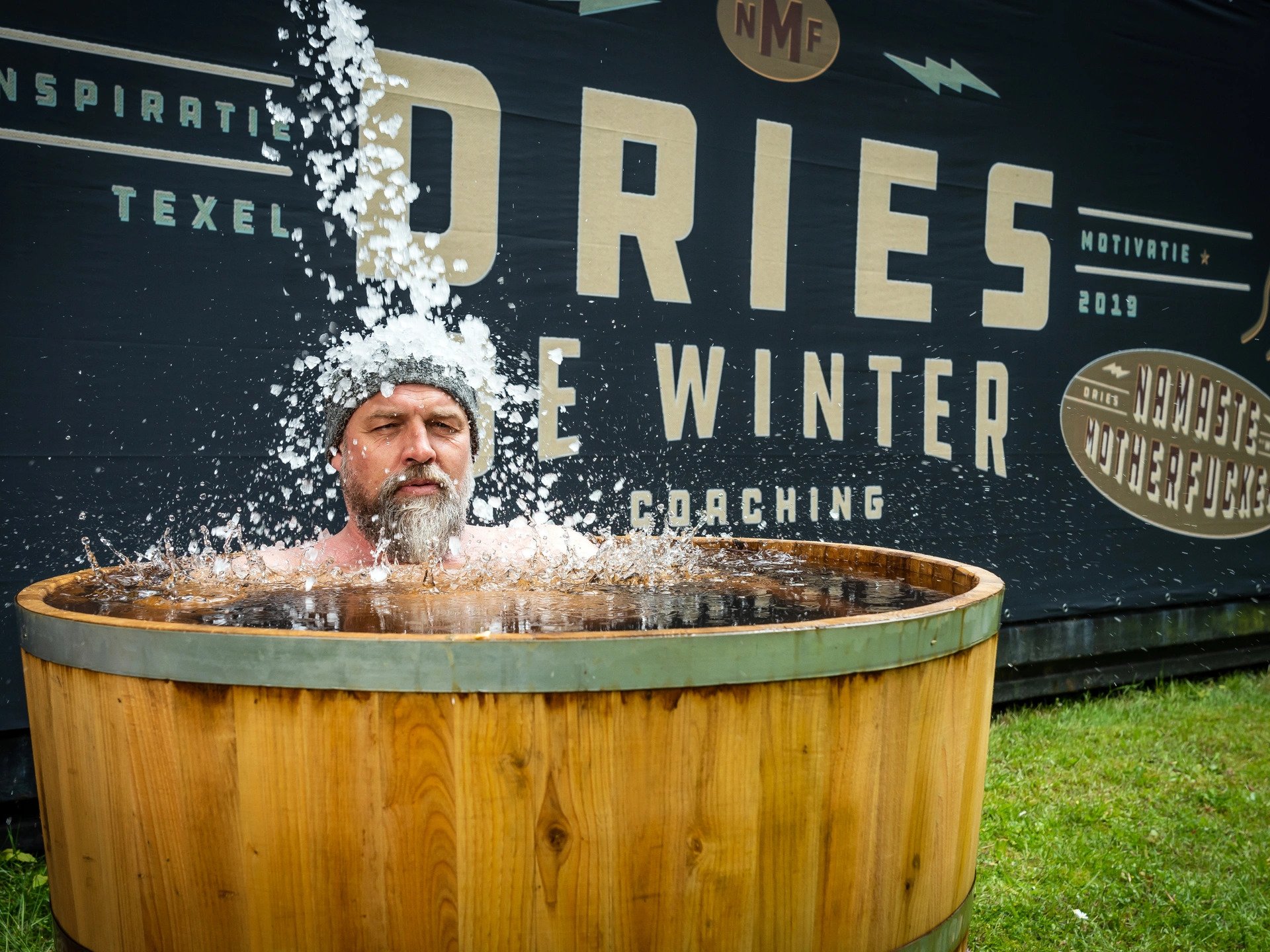 Fit für die kalte Jahreszeit: Mit Eisbad-Training und Natur-Bootcamp auf Texel