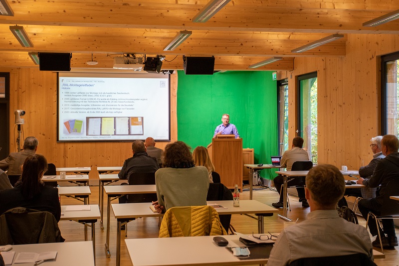 Hybrid-Seminar „Holzfenster“ in Olsberg