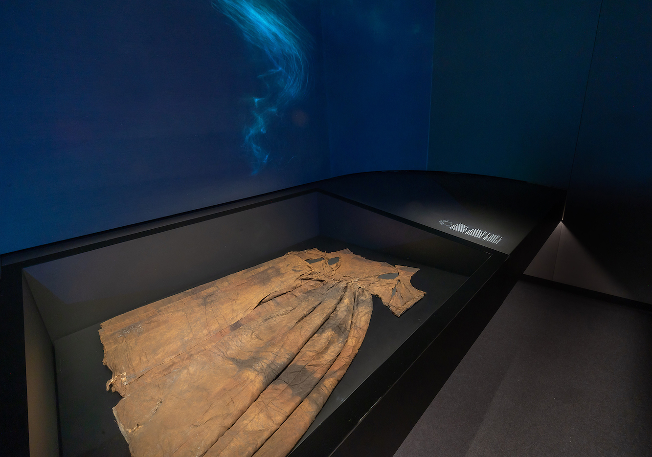 Garderobe vom Meeresgrund: Neue Ausstellung enthüllt 400 Jahre altes Hochzeitskleid