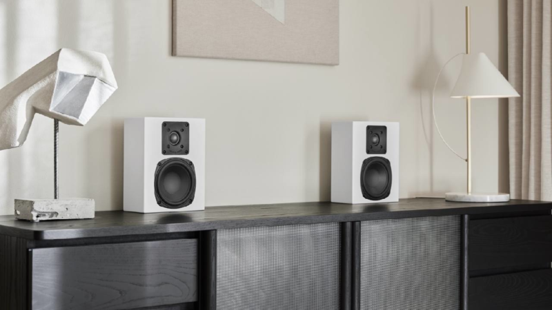 M&K Sound stellt D95 und D85 vor: vielseitige Lautsprecher mit edlem Finish