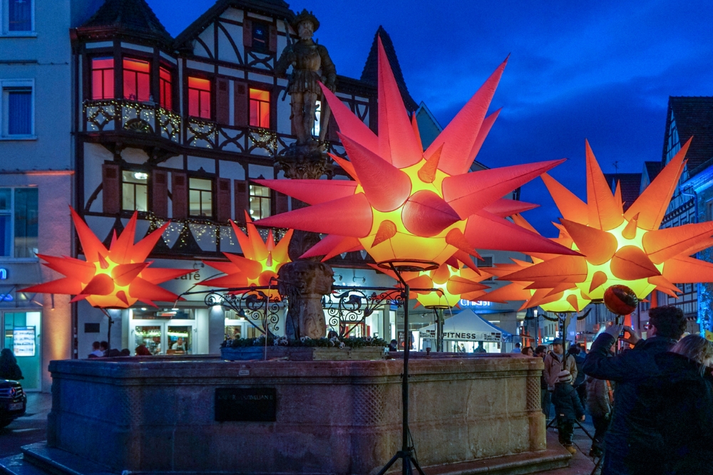 Reutlingen leuchtet- Die Stadt laeutet mit magischer Erlebnisnacht den Advent ein