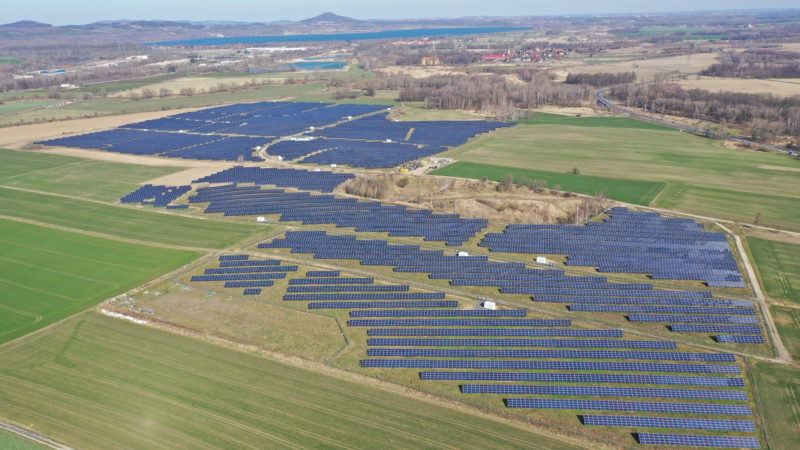 ADLER und ReneSola Power entwickeln gemeinsam Solarparks für mehr erneuerbare Energien