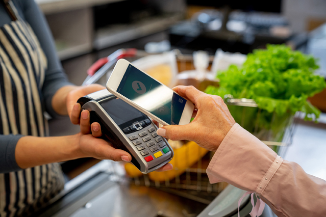 Bezahlen mit dem Smartphone – Verbraucherinformation der ERGO Versicherung