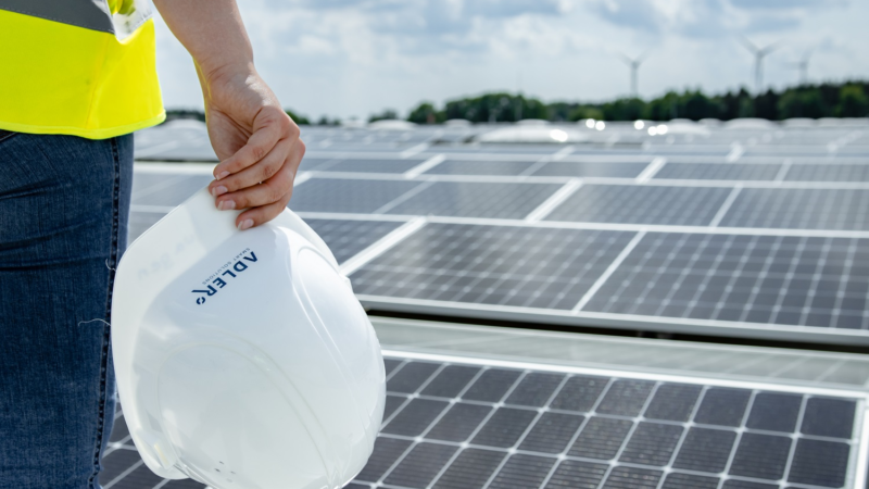 ADLER Smart Solutions findet mit EMERAM einen Wachstumspartner