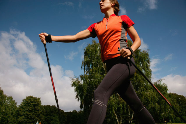 Mit Nordic Walking zu mehr Fitness – Verbraucherinformation der DKV