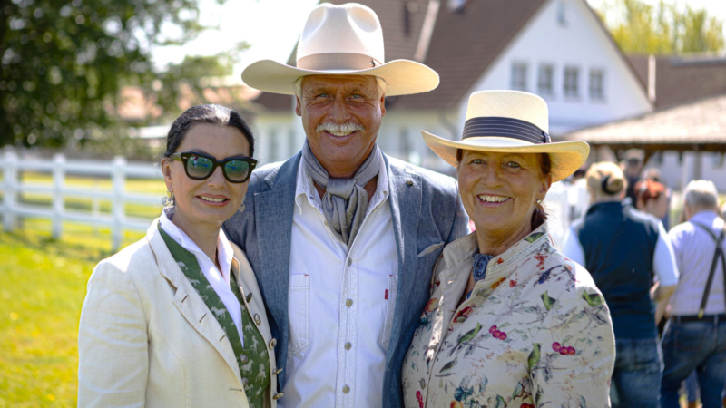 Hunderte von Tierfreunden besuchen die Ballermann Ranch