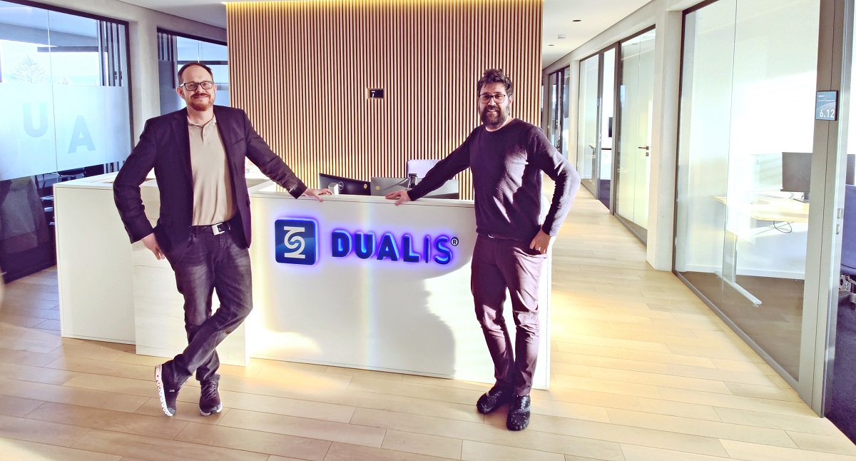 DUALIS baut Partnernetzwerk aus – auch international