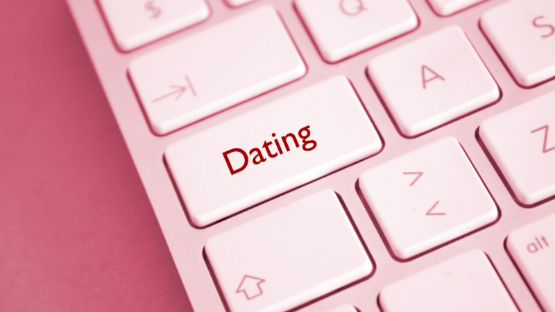 Bettbeziehung Erfahrungen: Online-Dating hängt nicht nur vom Zufall ab