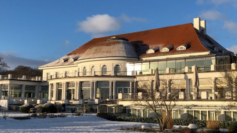 Weihnachtszauber an der Ostsee und Gourmetshow im Advent mit Starkoch Johann Lafer im ATLANTIC Grand Hotel Travemünde