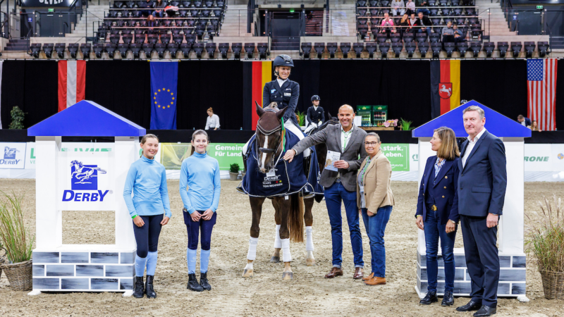 Reitmeisterin Ingrid Klimke gewinnt Halbfinale Nord zu „Derby Stars von Morgen“