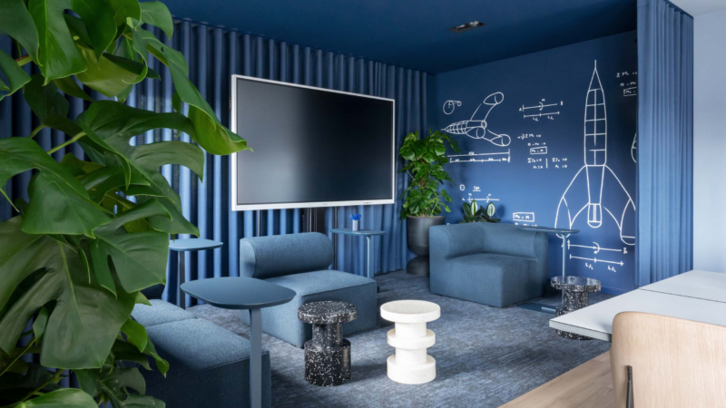 Das Designstudio kplus konzept erhält die Auszeichnung als „Best  Workspace“ für das „Manke Kompetenzzentrum“