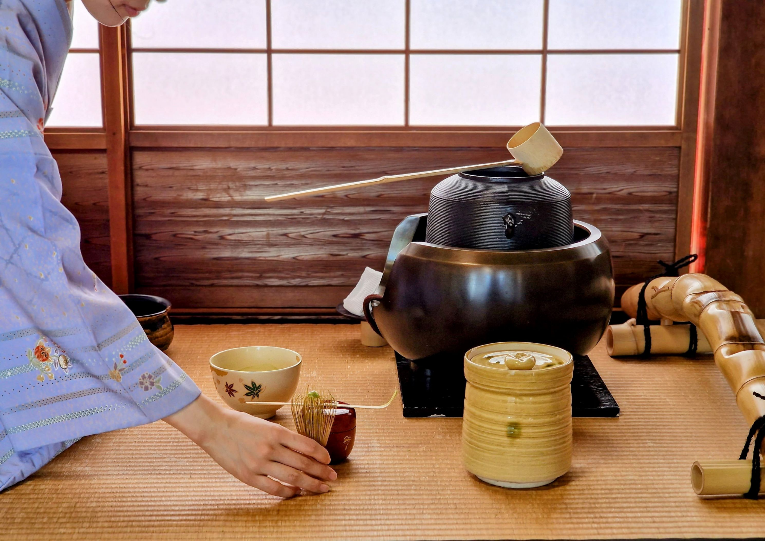 Achtsamkeit und Präsenz im Business: Die Kunst der Einzigartigkeit inspiriert von der japanischen Teezeremonie