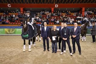 Helen Erbe und Carlos im Grand Prix Special ganz vorn